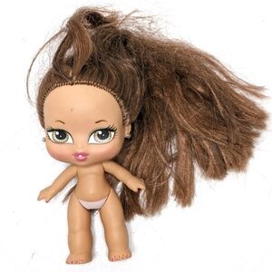 MGA 2004 Bratz Babyz Brown Hair Doll